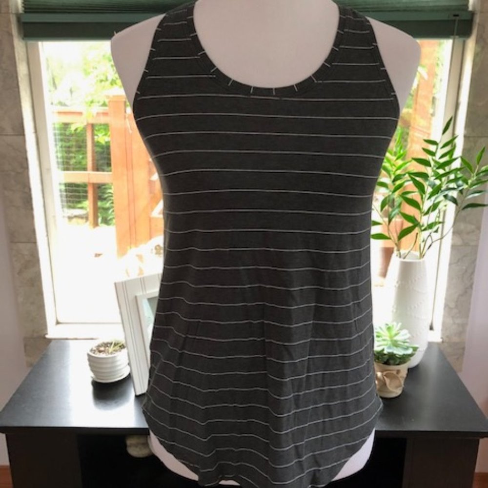 lululemon athletica Women's Tank Grey Stripe Sz 8